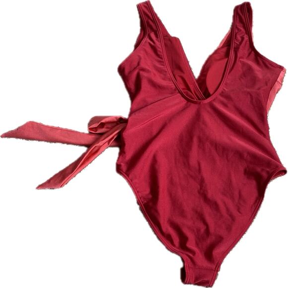 NEW Macie Faux Wrap Side Tie One Piece Swimsuit SZ M Color Block Red Pink Cupshe - Picture 6 of 9